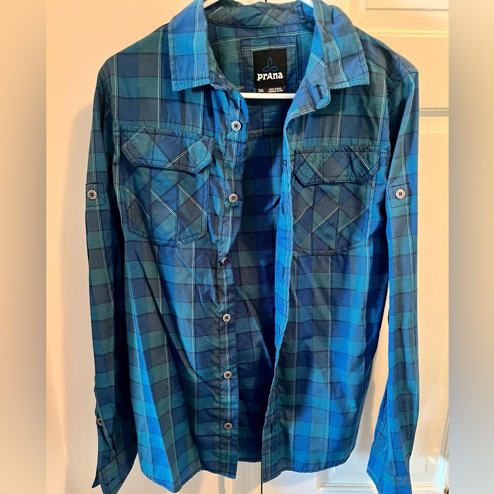 Women’s small Prana blue button down long sleeve shirt.